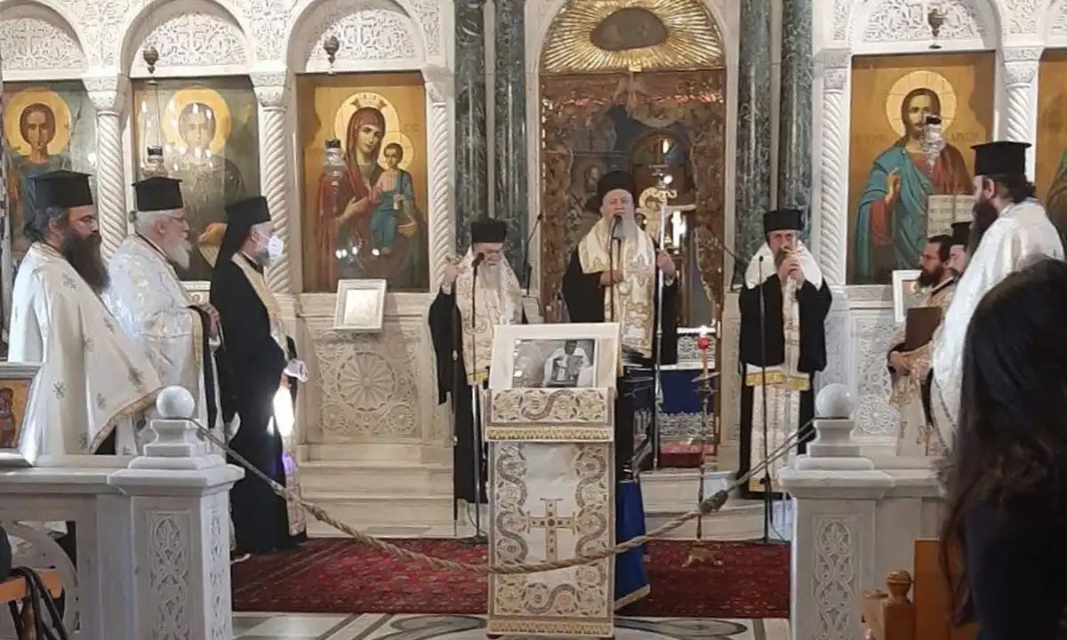 etelesthi-i-exodios-akoloythia-toy-prothiereos-toy-i-proskynimatos-osioy-ioannoy-toy-rosoy-protopresvyteroy-nikolaoy-vernezoy