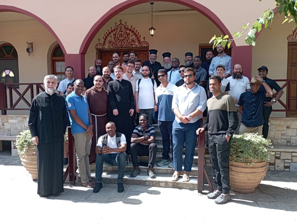 Επίσκεψη των Συμμετεχόντων στο Πρόγραμμα «Οικουμενικός Ελληνισμός» στην Ιερά Μητρόπολη Χαλκίδος