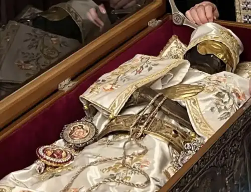 Αλλαγή Ιερών Αμφίων 18-04-2024