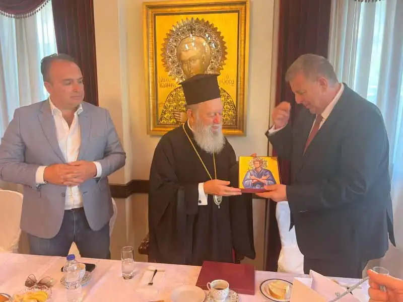 Ο Μητροπολίτης Χαλκίδος στο 23ο Φεστηβάλ Ελληνισμού της Ρουμανίας στην λουτρόπολη της Αιδηψού Ο Μητροπολίτης Χαλκίδος στο 23ο Φεστηβάλ Ελληνισμού της Ρουμανίας στην λουτρόπολη της Αιδηψού