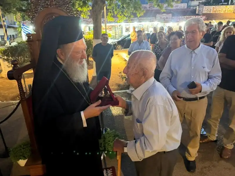 Μεγάλη Συρροή Κλήρου και Λαού για τον Όσιο Παΐσιο στο Ιερό Προσκύνημα του Οσίου Ιωάννου του Ρώσσου στο Ν. Προκόπι Μεγάλη Συρροή Κλήρου και Λαού για τον Όσιο Παΐσιο στο Ιερό Προσκύνημα του Οσίου Ιωάννου του Ρώσσου στο Ν. Προκόπι